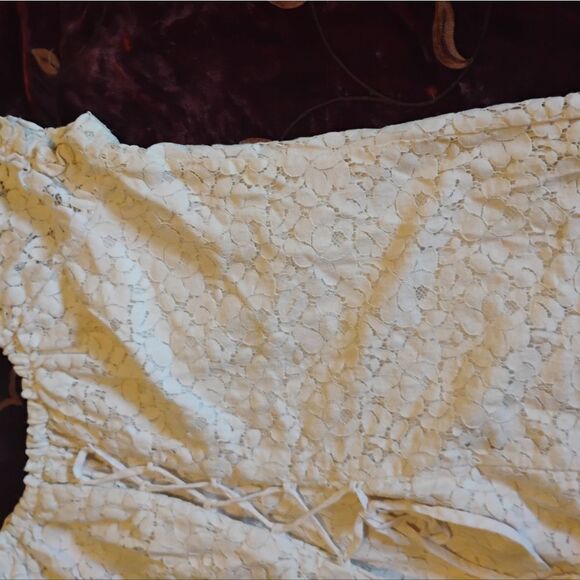 Twenty One Cream Ruffled Blouse with Cap Sleeves - Picture 15 of 16